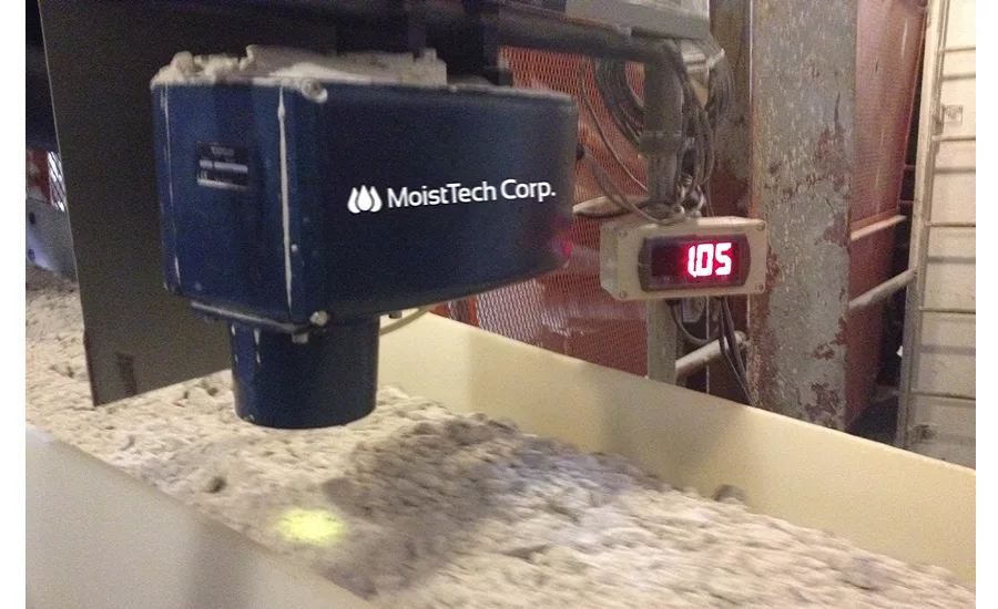 Non-contact online moisture sensor provides real-time measurements