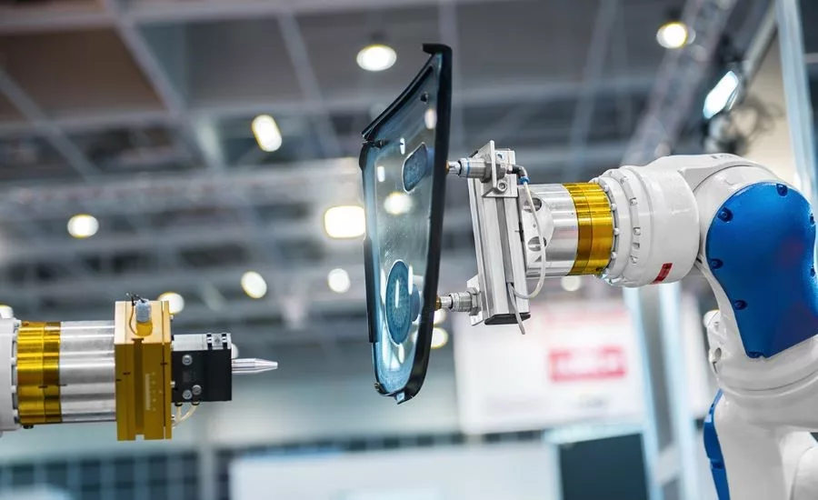 Robots or Cobots: Which to Choose?