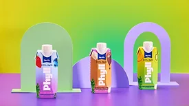 Phyll_drinksweb.jpg