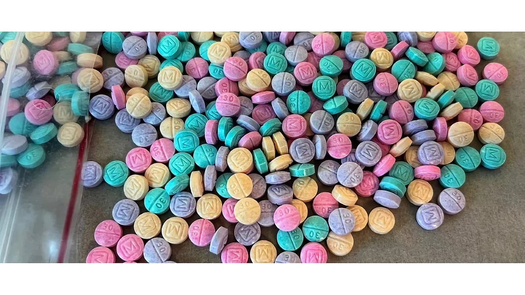 Rainbow fentanyl m30.jpg
