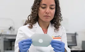 AIMPLAS-inspecting-bioplastics.png