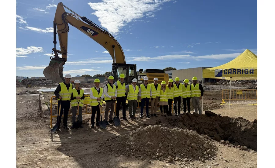 Symbolic groundbreaking of Mespack’s new corporate headquarters in November.