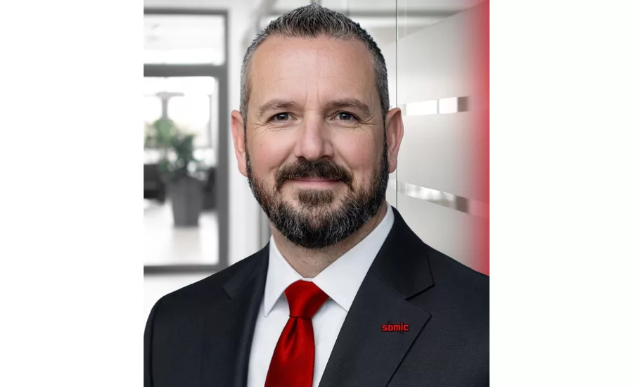 Carl-Roeder.png