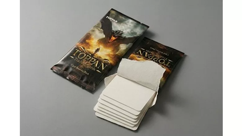 Image of TOPPAN’s paper-based packaging for trading cards.