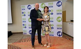 Kelpi CEO Hugo Adams (left) and Dorothy Shaver, Unilever's Global Food Sustainability Director, at the Sustainable Food Awards ceremony in Amsterdam.