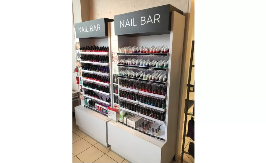 nail bar