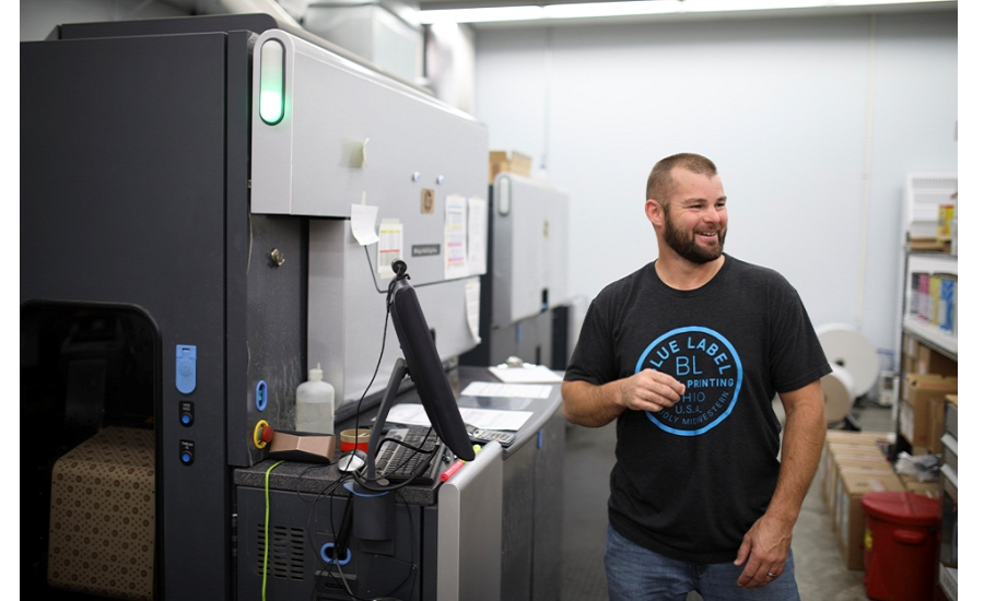 Digital Printer Integrates System That Monitors Job Status While Automatically Driving Production