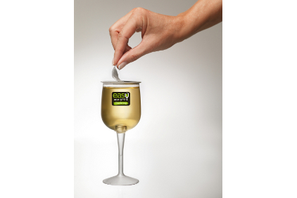 Easy wine glass packaging trend