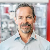 Peter Fox 400x400 headshot